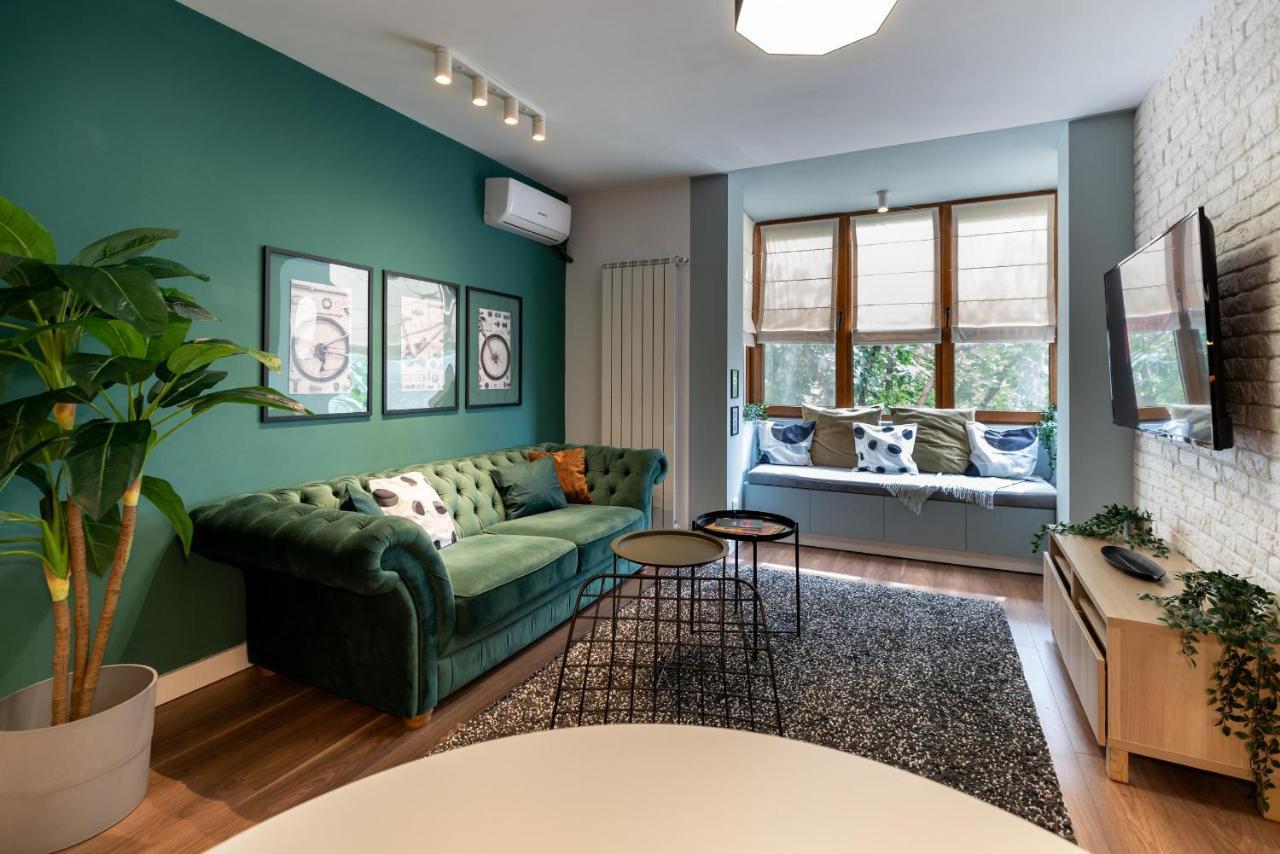 Downtown Retreat: Spacious 2-Br By Unirii Square Bukareszt Zewnętrze zdjęcie