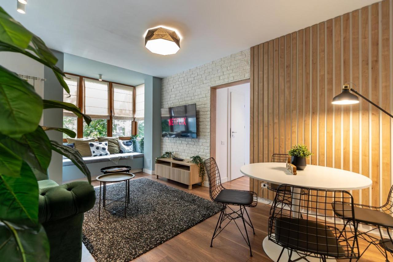 Downtown Retreat: Spacious 2-Br By Unirii Square Bukareszt Zewnętrze zdjęcie